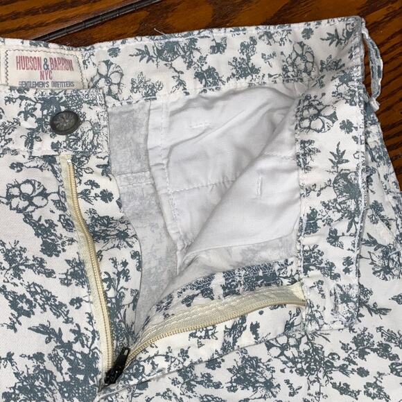 Hudson & Barrow Mens Floral Print Shorts Size 34 Preppy Casual Chino Flat Front - Picture 4 of 10